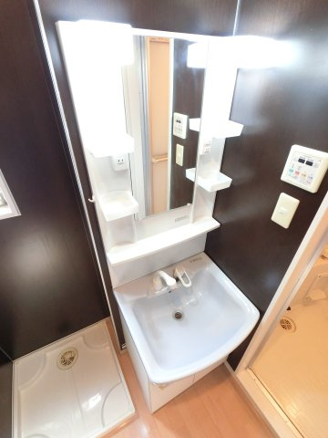 金太郎ヒルズ３９　３０４の独立洗面台