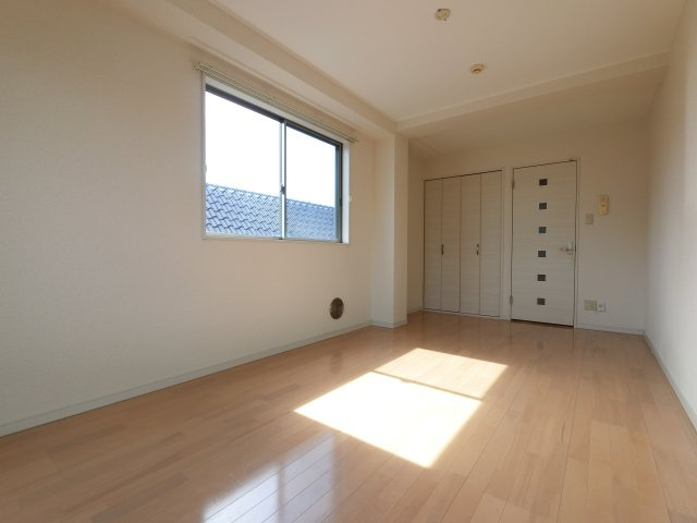 金太郎ヒルズ３９　３０４の寝室