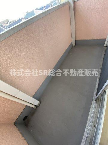 古箕輪1丁目中古テラスハウスのバルコニー|陽当たり良好で洗濯物が乾きやすいです♪