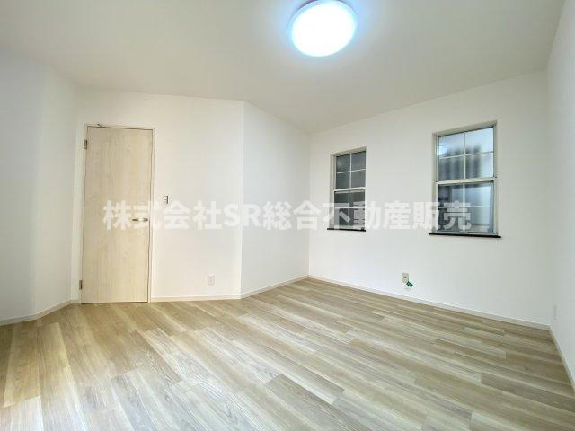 古箕輪1丁目中古テラスハウスの洋室|使い勝手のいい洋室です♪