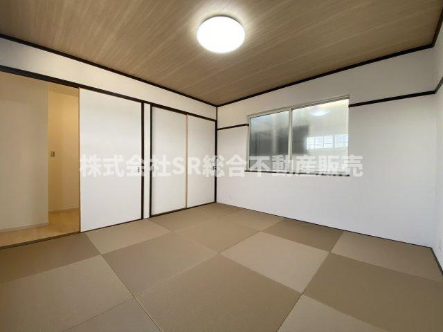 古箕輪1丁目中古テラスハウスの和室|畳の上でゆっくりとくつろげる和室です