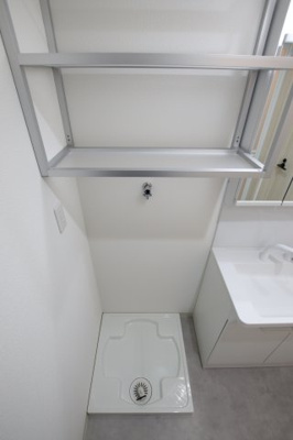 【設備】 | クリエオーレ菊水町 | 室内洗濯機置場