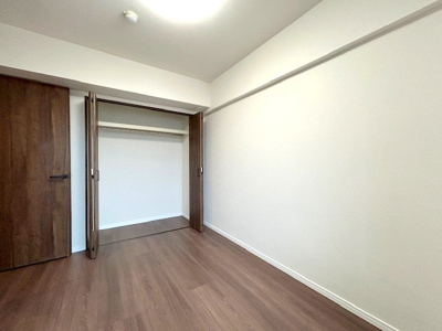 【洋室】 | ロイヤルシャトーねやがわオークビル