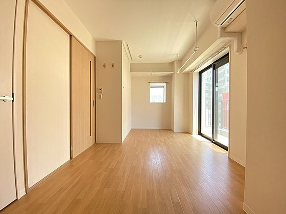 ビューノ三宮の洋室