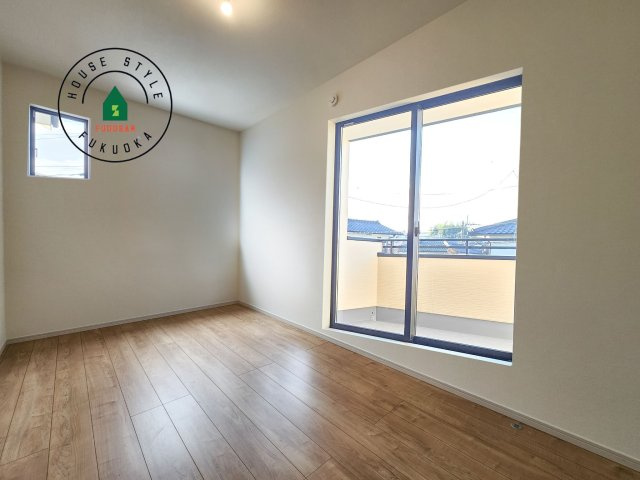 福岡市早良区重留１丁目第5-４棟（3号棟）の内観：施工例|穏やかな光が差し込む室内には、穏やかな時間が流れます。