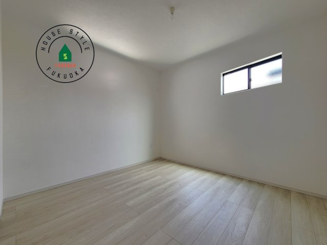 福岡市早良区重留１丁目第5-４棟（4号棟）の内観：施工例|穏やかな光が差し込む室内には、穏やかな時間が流れます。