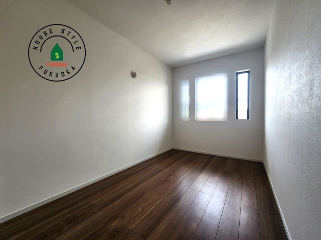 糟屋郡志免町桜丘３丁目第5-２棟（2号棟）の内観：施工例|穏やかな光が差し込む室内には、穏やかな時間が流れます。