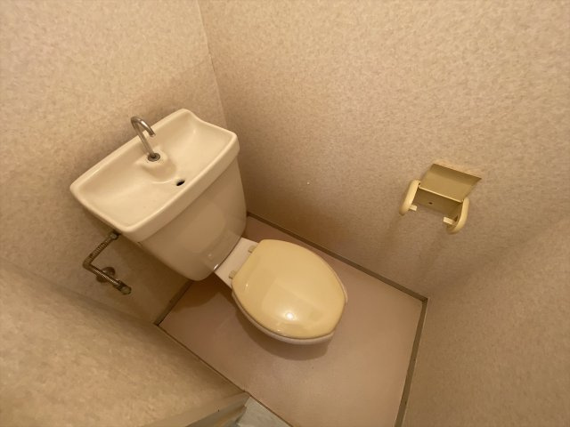 温水洗浄暖房便座ついてます☆