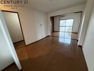 丸永マンションの居間