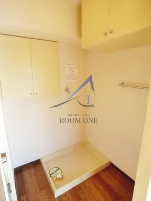 パレ・ドール高砂Ⅰの設備|洗濯機置き場です。