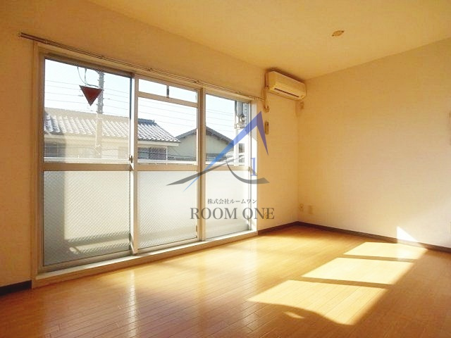 パレ・ドール高砂Ⅰの居間・リビング|洋室のお部屋です。