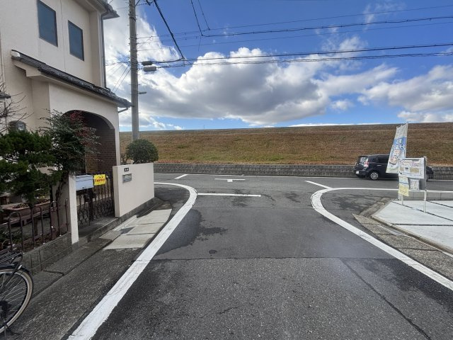 【仲介手数料無料／中川区】グラファーレ名古屋市中川区中須町2期①の前面道路含む現地写真