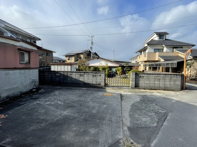伊予市米湊土地の外観|敷地面積100坪越の広々敷地。