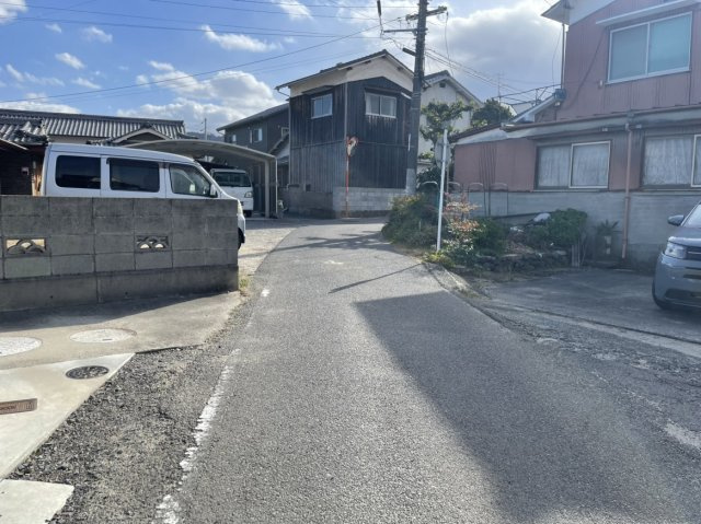 伊予市米湊土地の前面道路含む現地写真|前面道路