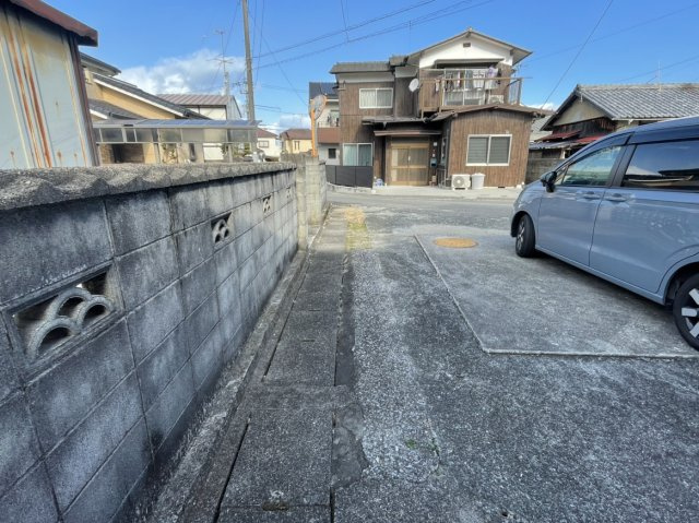 伊予市米湊土地の前面道路含む現地写真|東側前面道路