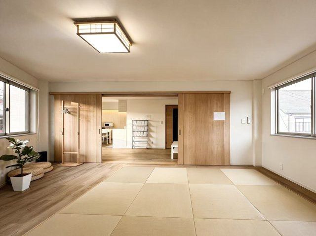 葛飾区西新小岩３丁目の戸建の居間・リビング|～リビング写真～
