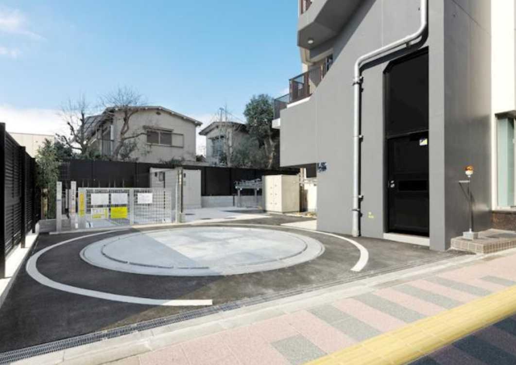 ステラメゾン三軒茶屋　駅近　高層階　オートロックの駐車場