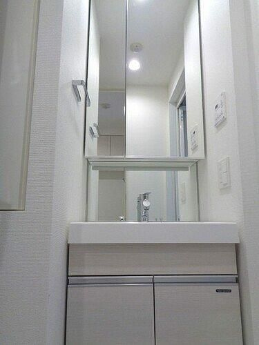 ＲＥＦＲＡＭＥ　５　Ｉｒｉｙａの洗面所