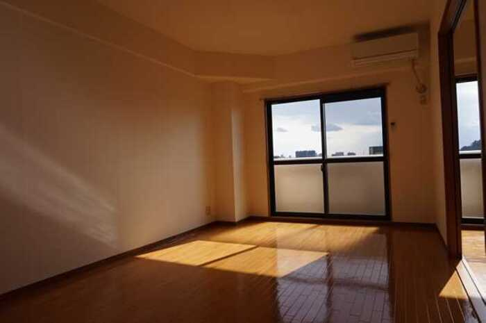 Dwell Saekiの居間・リビング