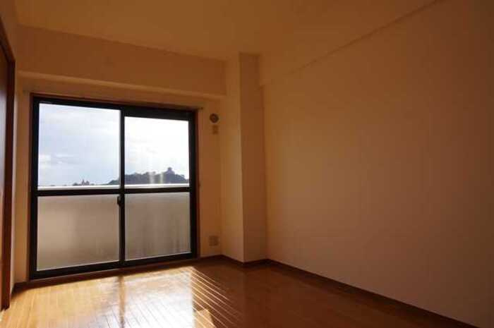 Dwell Saekiの内装