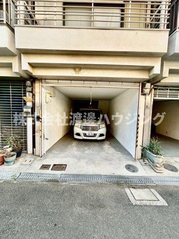 門真市大橋町一戸建の駐車場