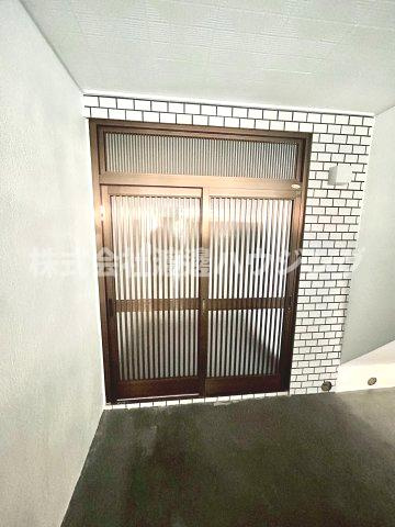 門真市大橋町一戸建のエントランス