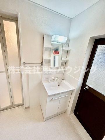 門真市大橋町一戸建の洗面所