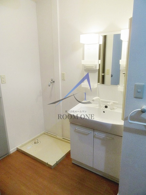 ソレアードN　B棟の洗面所|独立洗面台です。