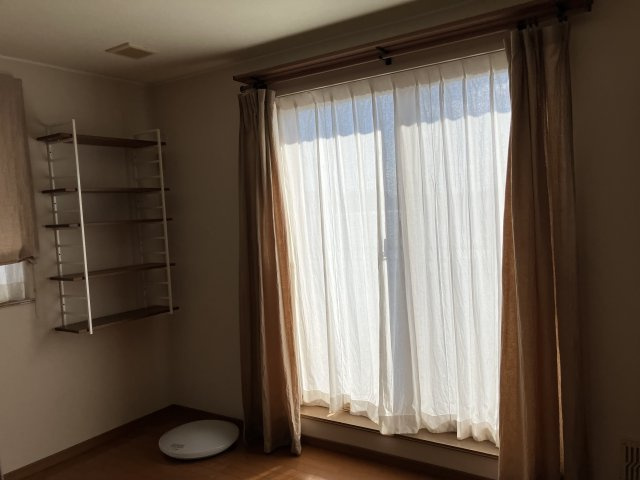 杉山町字新松丘58番2貸家の洋室