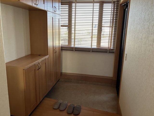 杉山町字新松丘58番2貸家の玄関