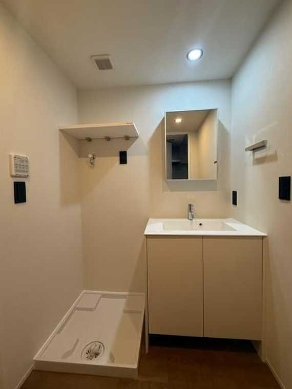 アトリオフラッツ三軒茶屋North　フリーレント　礼金０　新築のその他