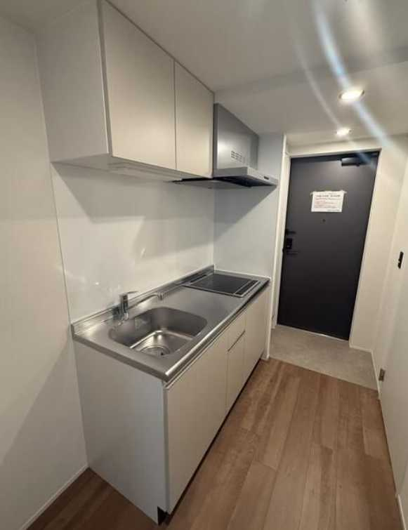 アトリオフラッツ三軒茶屋North　フリーレント　礼金０　新築のキッチン