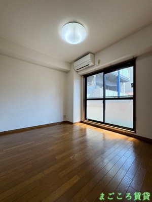 【洋室】 | ロイヤルレスト芦原