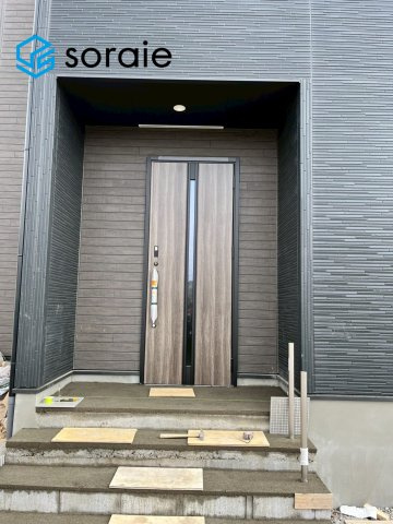 狭山市北入曽22期　新築戸建ての玄関|3月30日撮影
