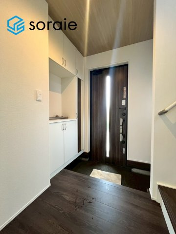 狭山市北入曽22期　新築戸建ての玄関|3月30日撮影