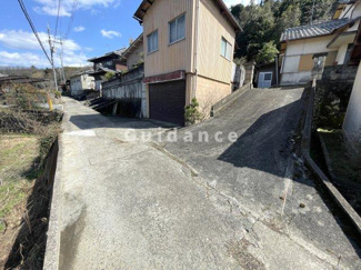 【前面道路含む現地写真】