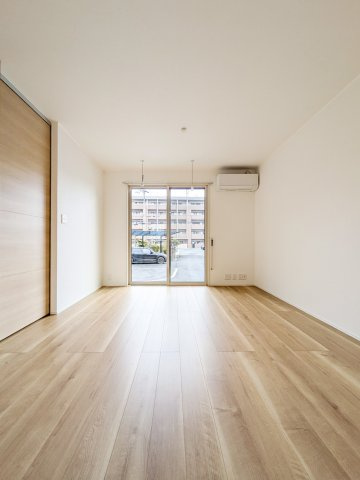 【洋室】 | グランレトア | 北東側