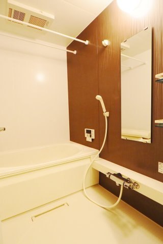 シャーメゾンプレシャス祇園の浴室
