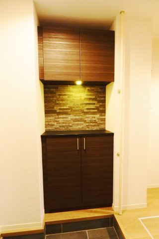 シャーメゾンプレシャス祇園の玄関