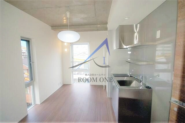 エレガンス・ヴィラの居間・リビング|洋室のお部屋です。