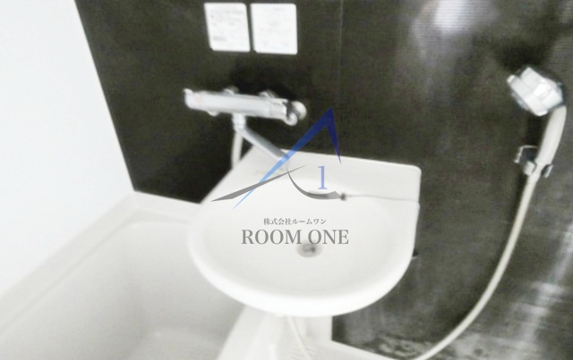 ルーブル中野坂上参番館の洗面所|洗面台です。