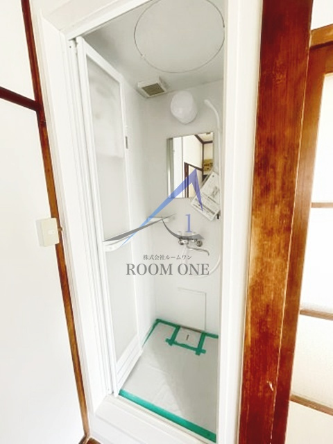 三股荘の浴室|シャワールームです。