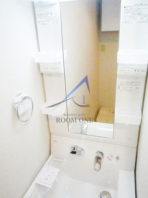 b’CASA TOKIOの洗面所|独立洗面台です。