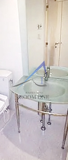 メインステージ パーク大山の洗面所|独立洗面台です。