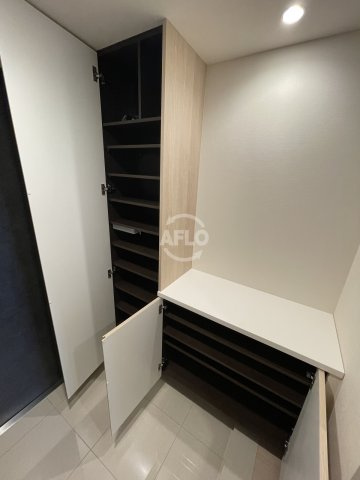 ジオタワー南森町　堀川小学校区の収納|ジオタワー南森町　玄関収納