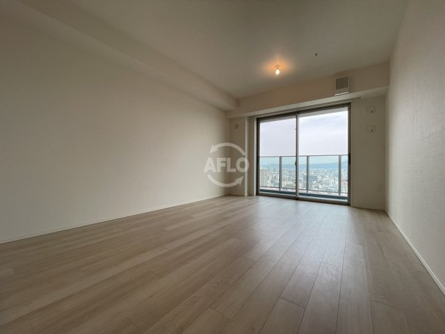 ジオタワー南森町　堀川小学校区の居間・リビング|ジオタワー南森町　リビング