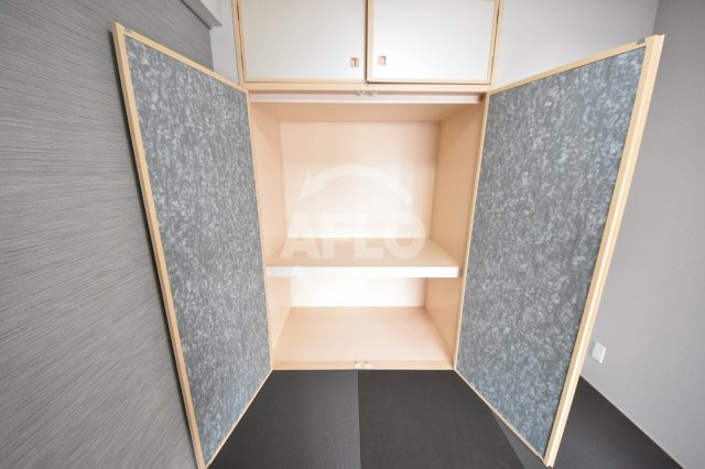 プラネスーペリア梅田北ブライトコンフォートの収納|プラネスーペリア梅田北ブライトコンフォート　クローゼット