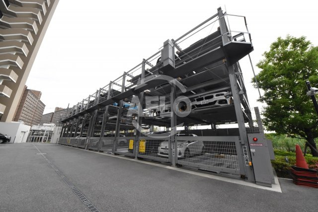 プラネスーペリア梅田北ブライトコンフォートの駐車場|プラネスーペリア梅田北ブライトコンフォート　駐車場