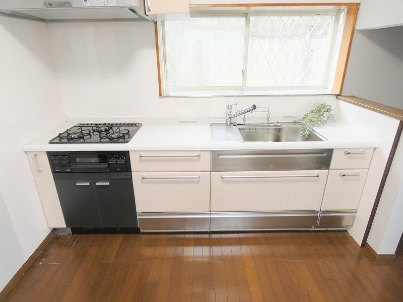 部屋数ゆったり８ＬＬＤＫのキッチン