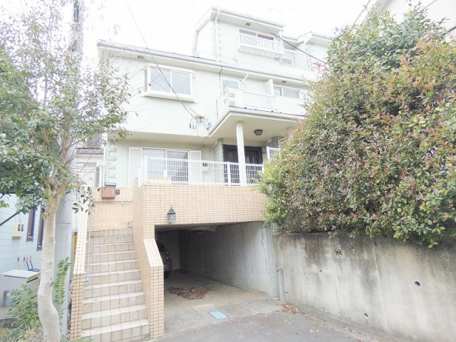 部屋数ゆったり８ＬＬＤＫ